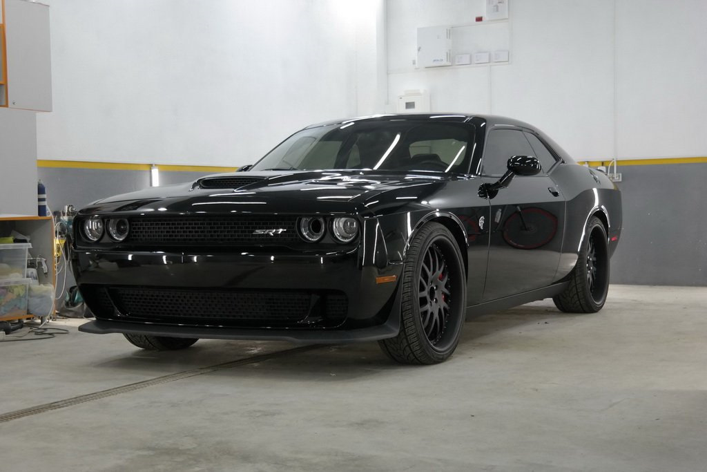 Dodge Challenger srt 2016