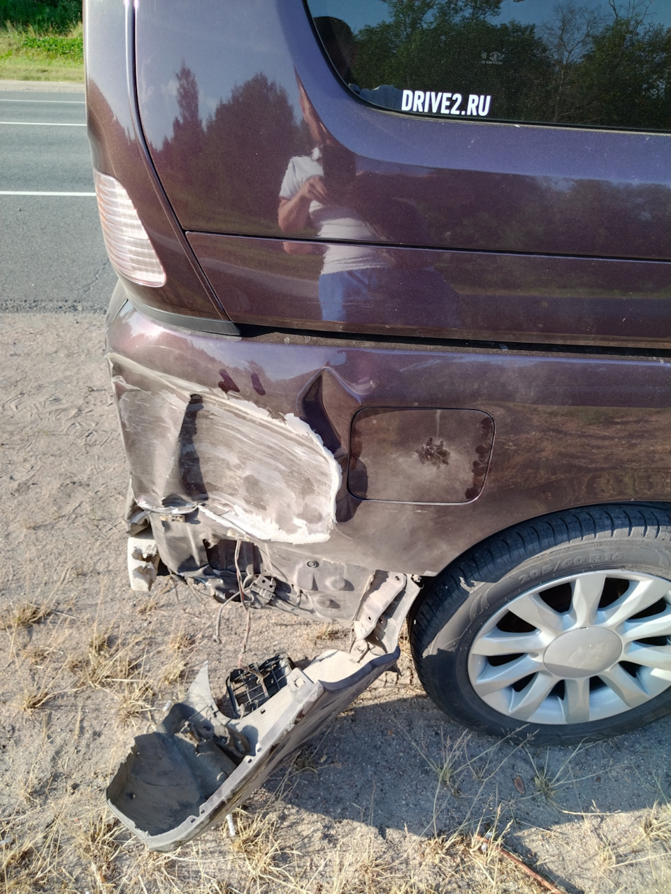 Не было печали б****… 😡😡😡 — Nissan Serena Mk III (C25), 2 л., 2007 года ...