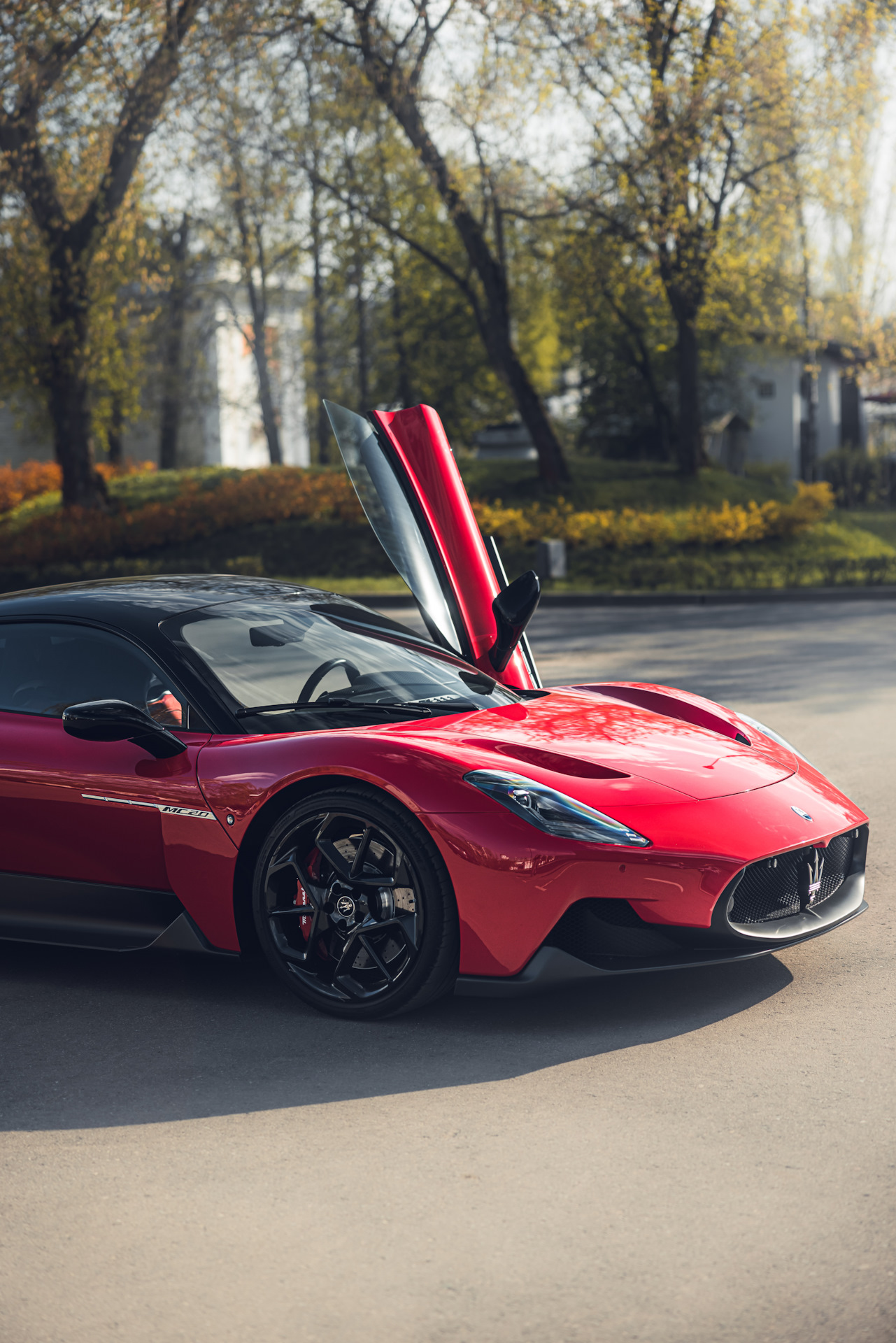 Maserati MC20: Возвращение легенды со среднемоторной компоновкой