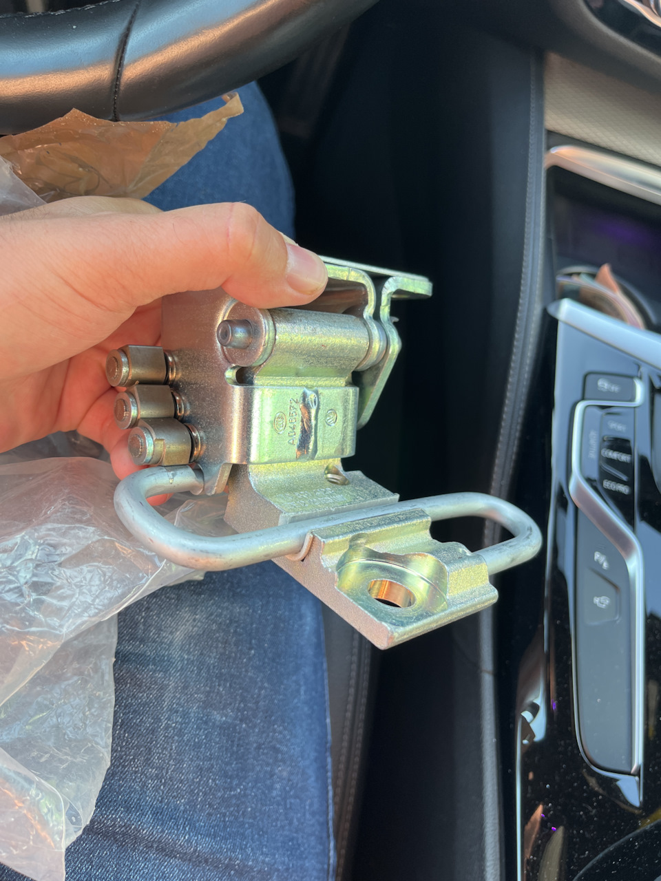 Очередное ТО+замена дверной петли — Volkswagen Caddy (4G), 2 л, 2019 ...