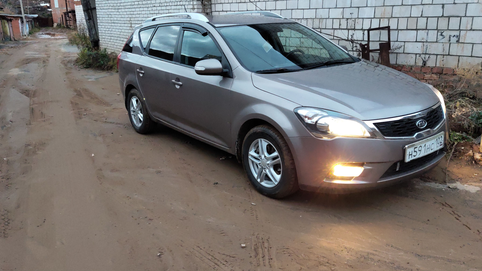 KIA Ceed SW (1G) 1.6 бензиновый 2012 | Маленький универсал на DRIVE2