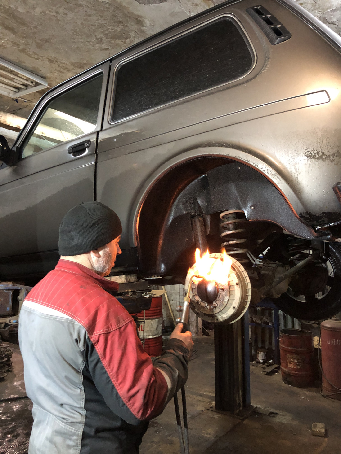 Заклинил тормозной цилиндр — Lada 4x4 3D, 1,7 л, 2018 года | своими ...