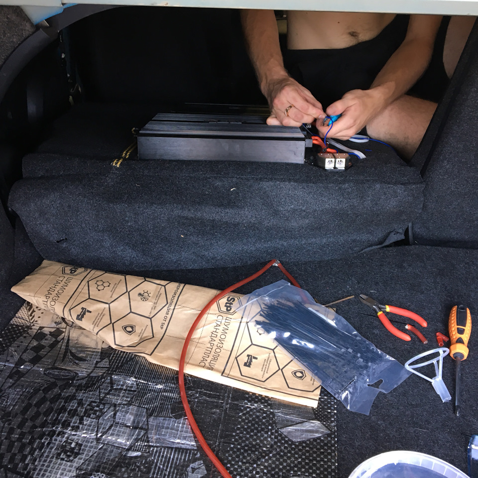 Фото в бортжурнале Mazda 3 (2G) BL. Запчасти на фото: STP1