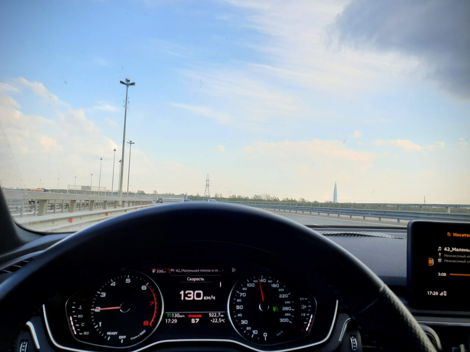 Газпромовская игла на фоне ЗСД — Audi A4 (B9)