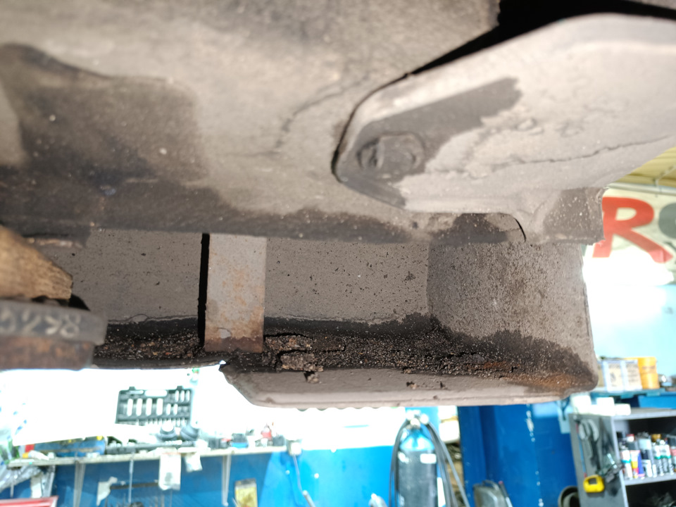 Такое пространство в порогах — Honda Accord (7G)