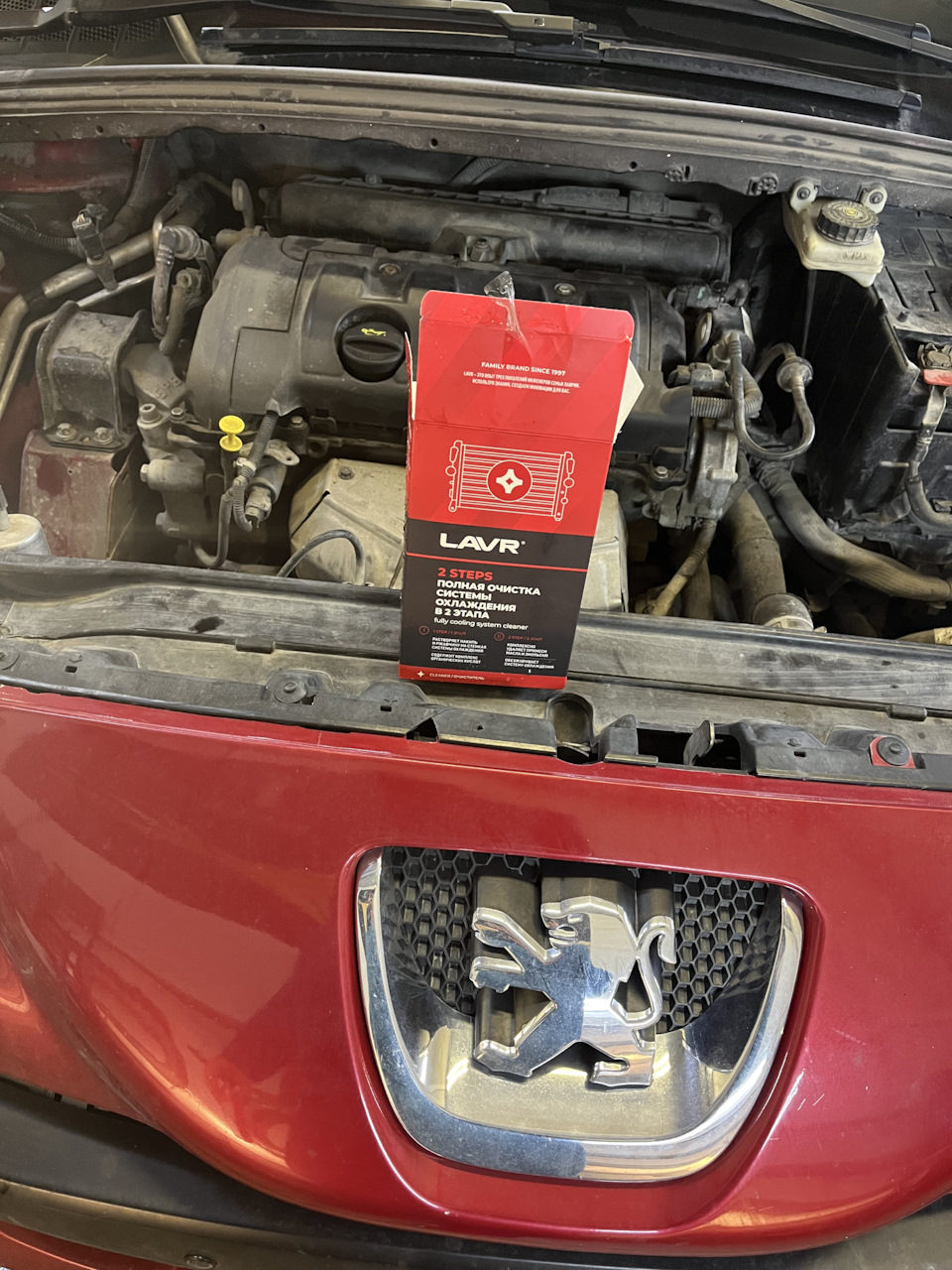 Промывка системы охлаждения — Peugeot 308 (1G), 1,6 л, 2009 года ...