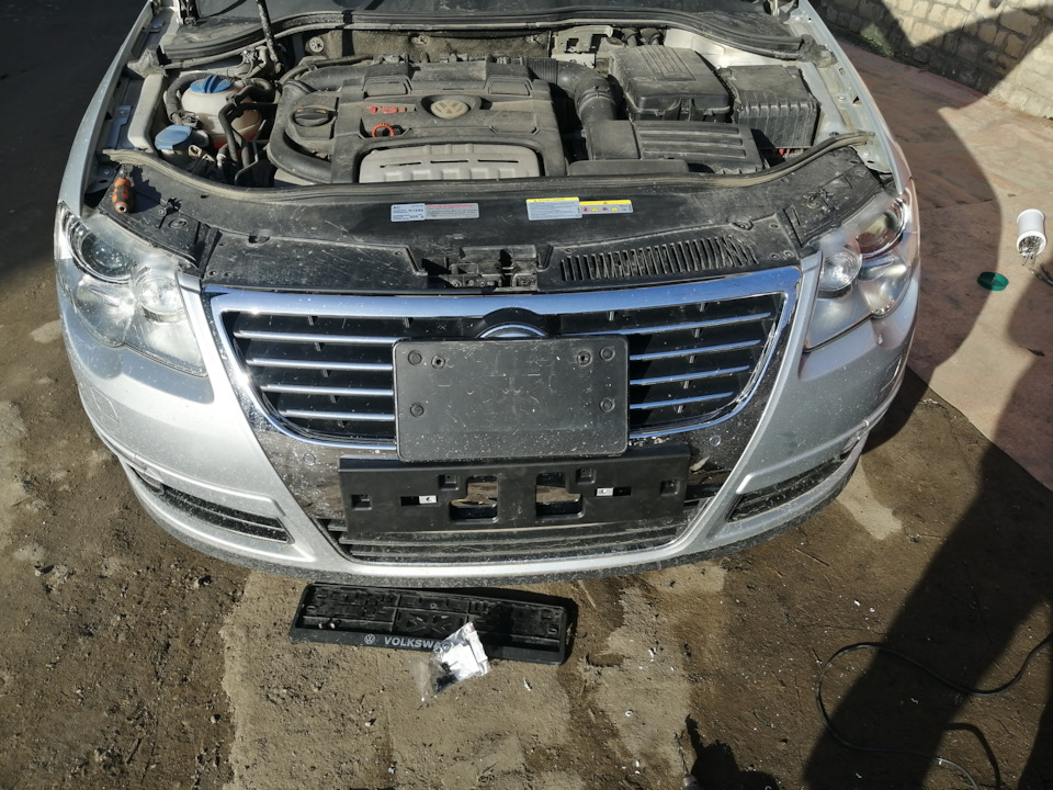 Рамка гос номера — Volkswagen Passat B6, 1,4 л, 2010 года | стайлинг ...