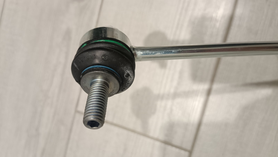 Lemforder 33713 01 — Ford S-Max (1G). Запчасти на фото: 3371301