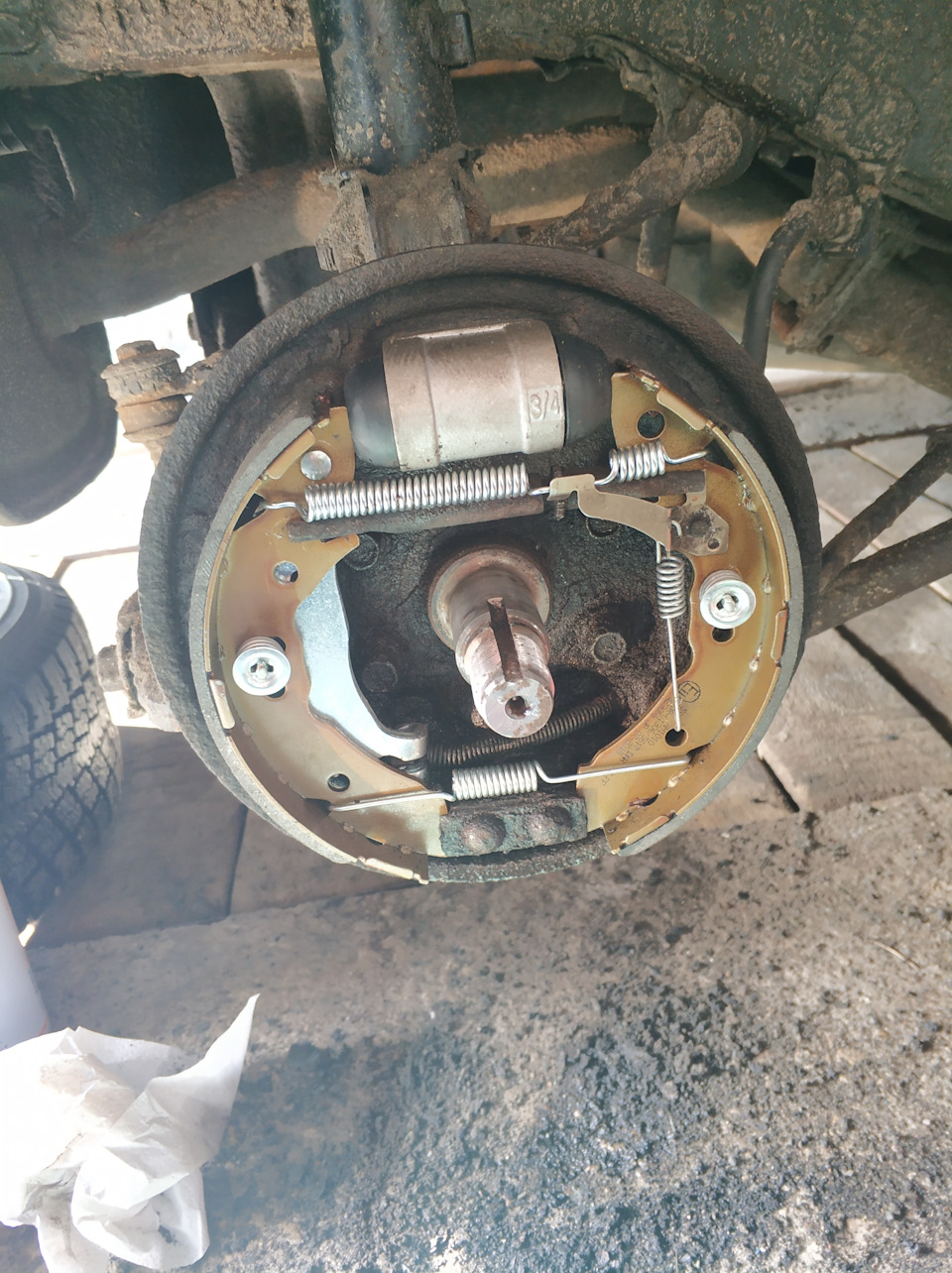 колодки тормозные задние хендай старекс. акцент 2008. Hyundai accent задние тормоза. замена задних колодок акцент. замена задних колодок акцент.