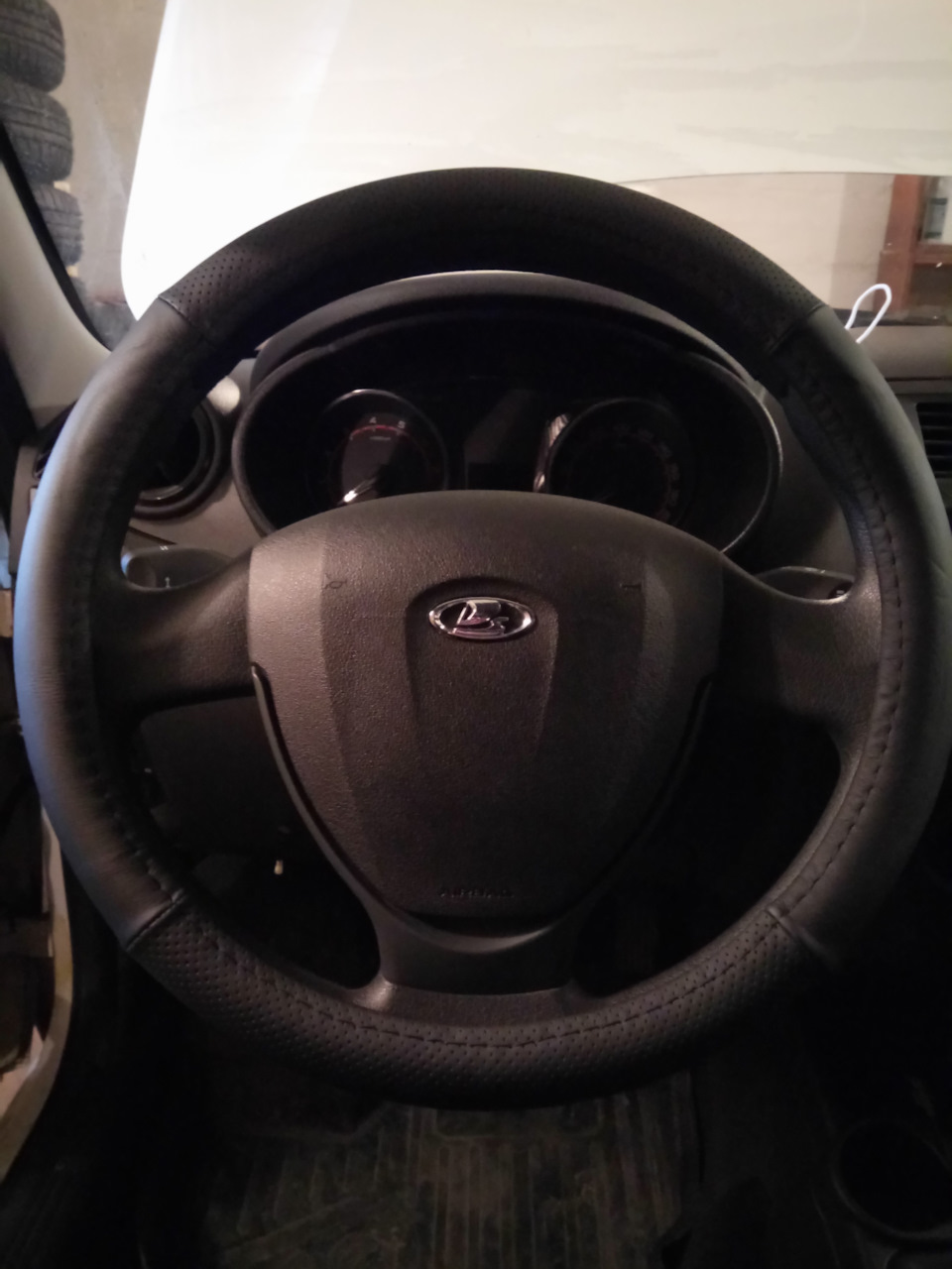 Обновил чехол руля — Lada Гранта (2G) FL, 1,6 л, 2018 года | аксессуары ...