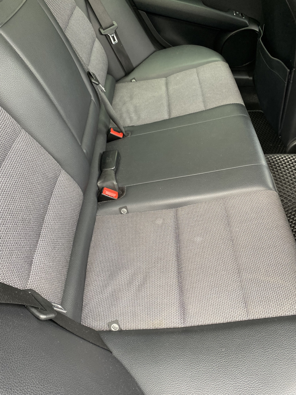 Isofix 2024 mercedes w204