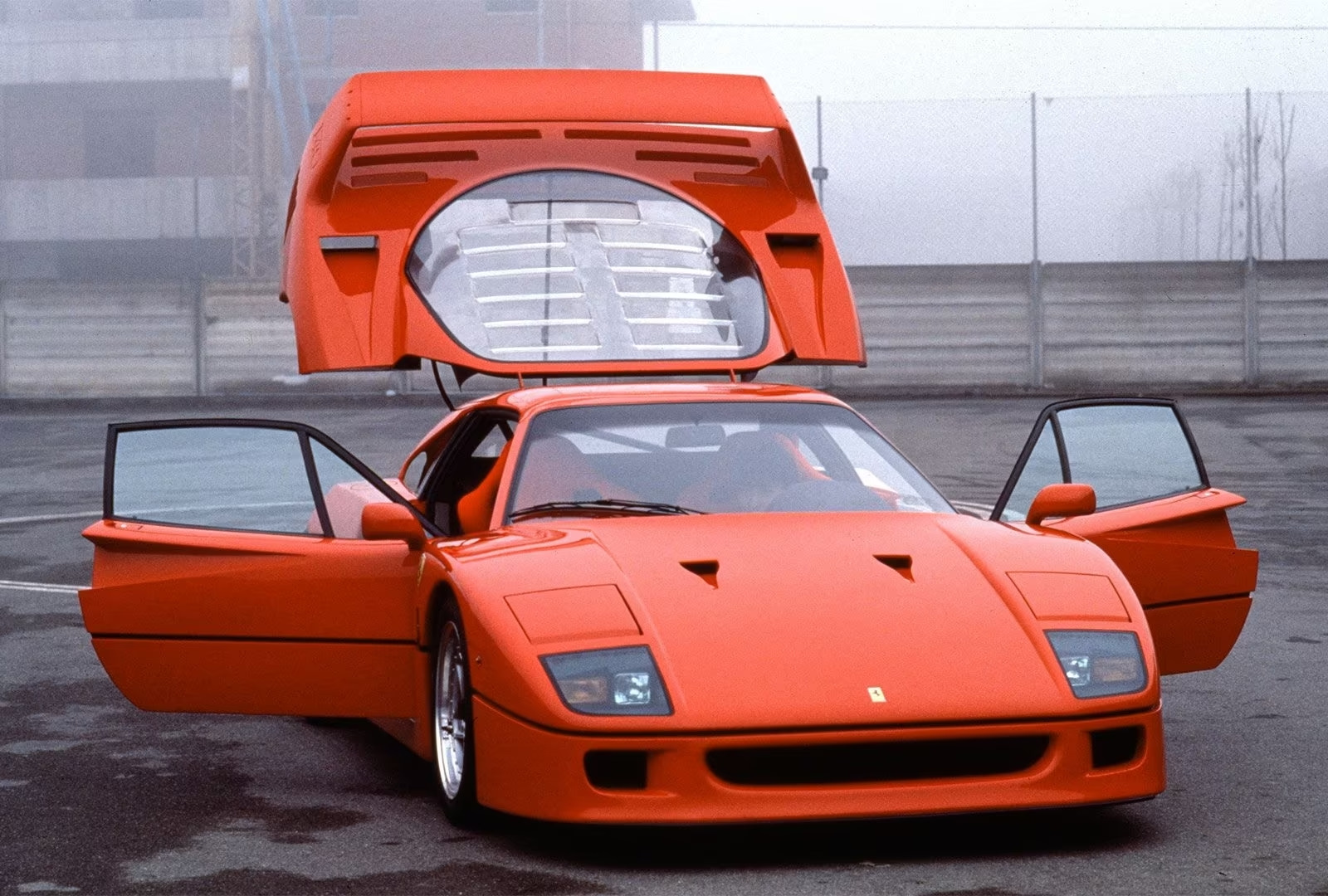 Ferrari f40 двери