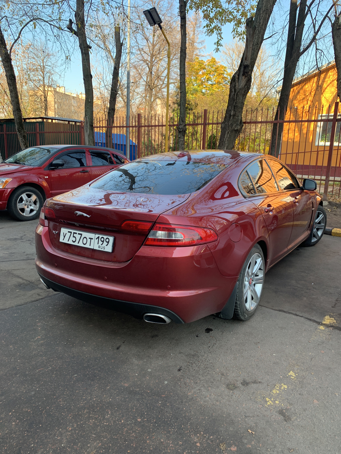 Jaguar XF антихром