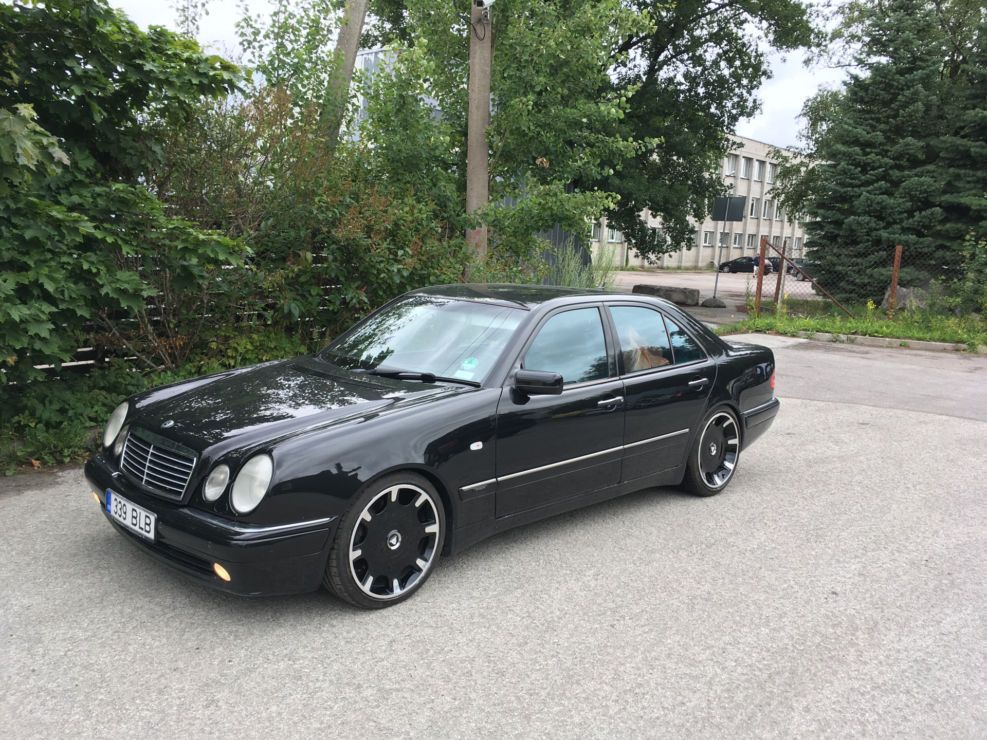 W210 Black Wheels