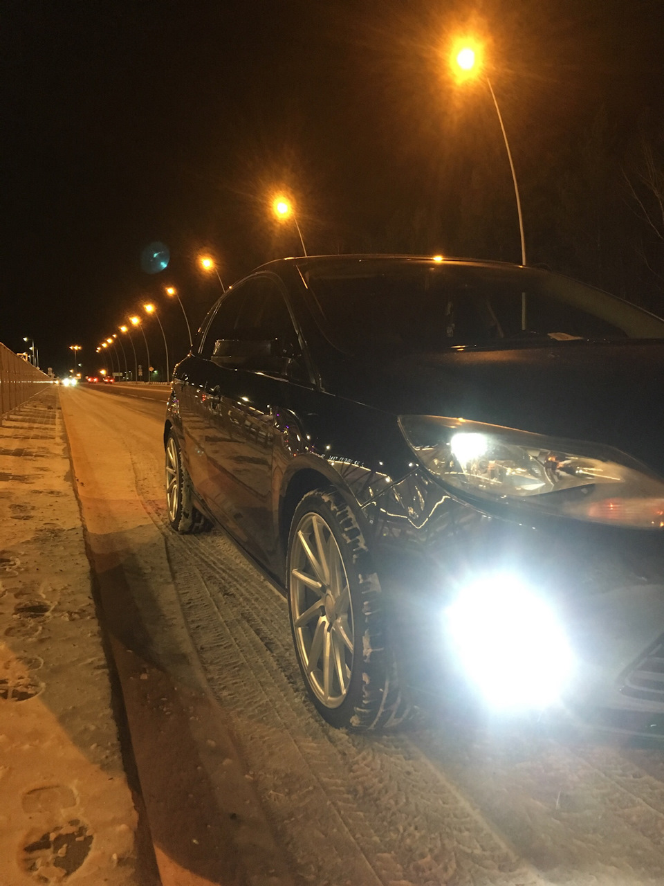 Аэропорт Красноярск — Ford Focus III Hatchback, 1,6 л, 2011 года | просто  так | DRIVE2