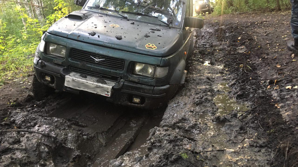UAZ 3162 Дракон по имени Симба