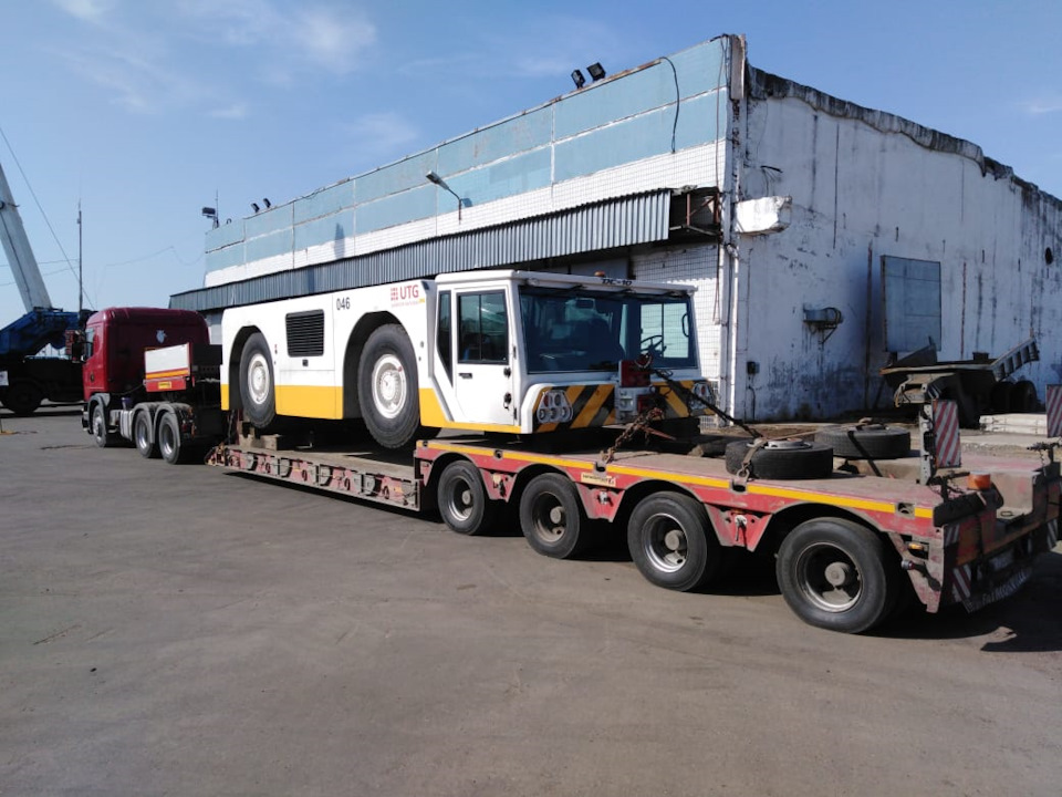 Аэродромный тягач по маршруту Москва- Сочи. — MAN TGX 18 500