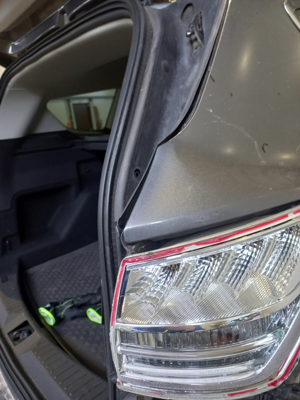 Взаимозаменяемы ли xenon фары с галогеновыми? — Ford Kuga (2G), 2 л ...