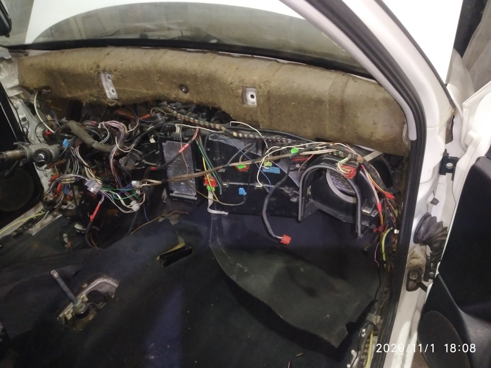 IRAAAgEFH A 960 гольф 3 что под капотом