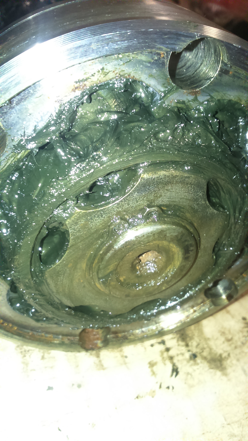 Замена пыльника переднего кардана Туарег 3.0tdi bks 2008 — DRIVE2