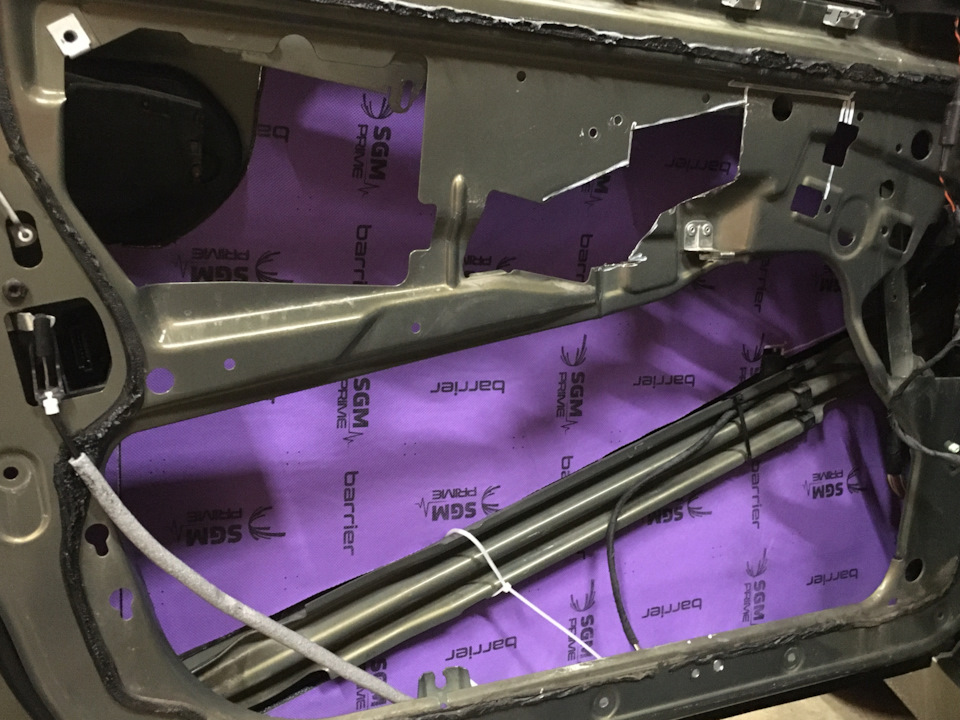 Шумоизоляция дверей — BMW 5 series (E60), 2,5 л, 2006 года | своими ...