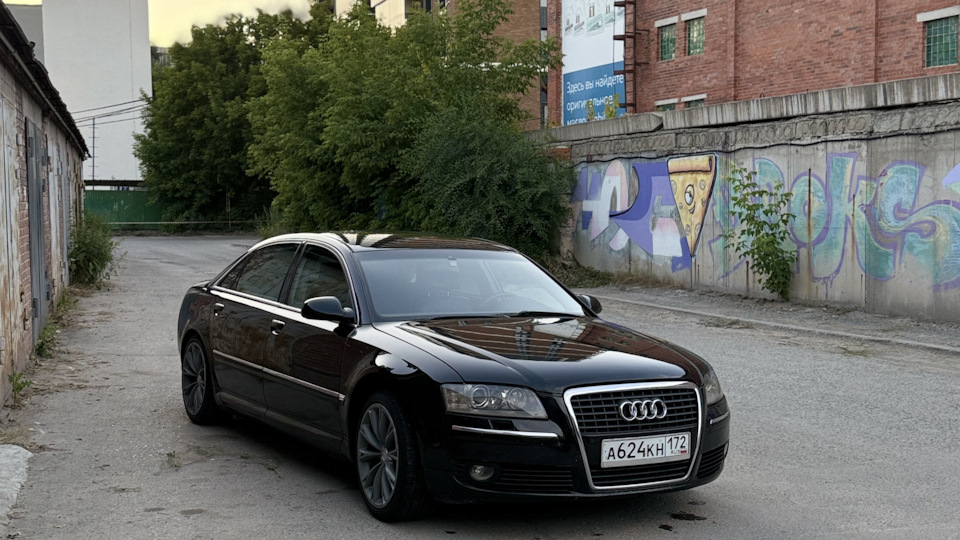 Audi A8 Спонсор АЗС