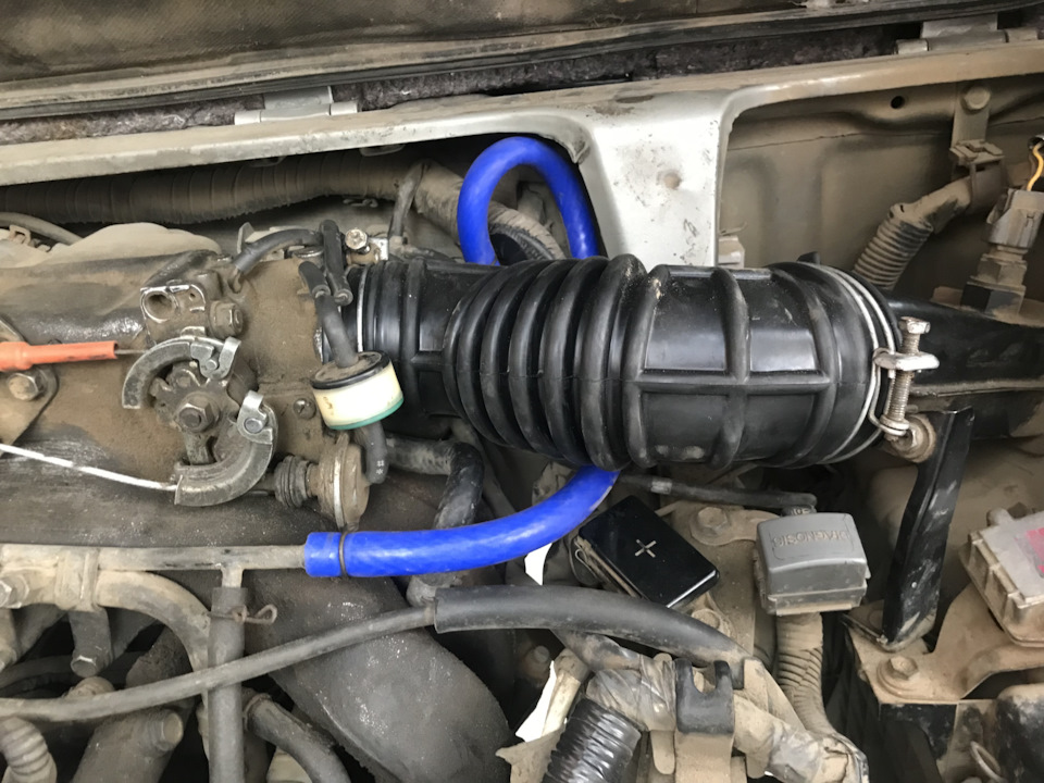 Патрубок воздушного фильтра (гофра воздухозаборника). Победа. — Toyota ...