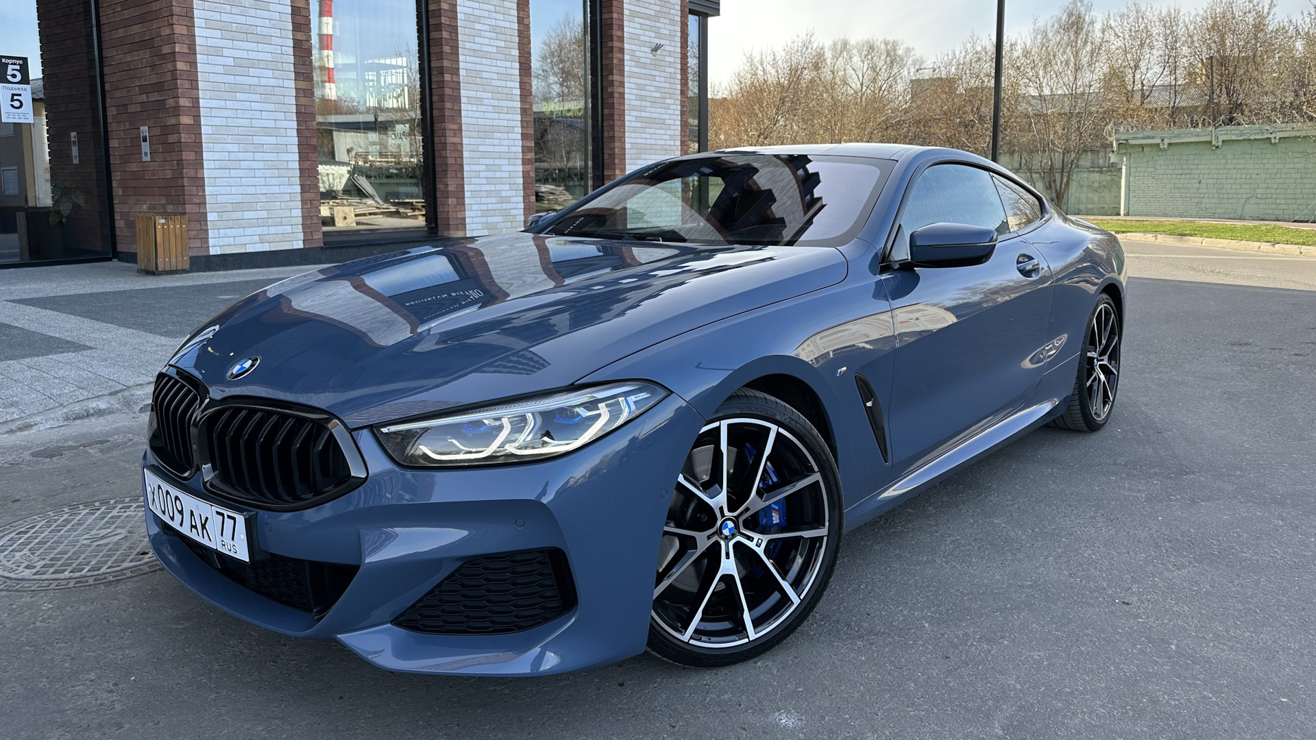BMW 8 series (G15) 3.0 дизельный 2019 | Barcelona Blue на DRIVE2
