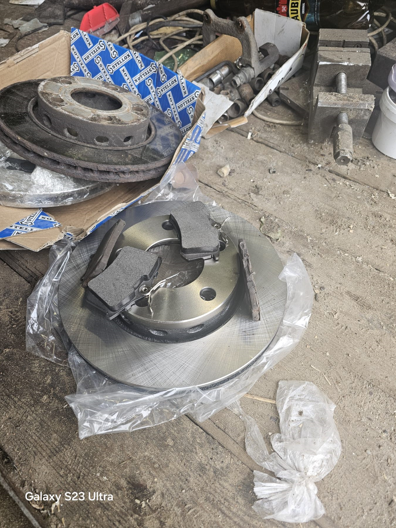 Замена тормозных дисков, колодок, прокачка тормозов с помощью ESP ...