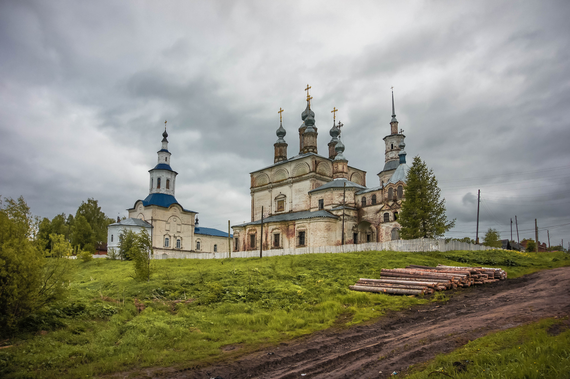 Лальске кировской. Лальск Церковь. Г Лальск Кировская область. Поселок Лальск Кировской области. Лальский Воскресенский собор.