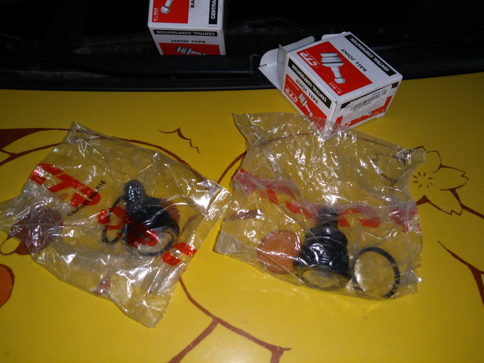 Ну а внутри — полностью идентичные пакетики с деталями… — KIA Picanto (2G)