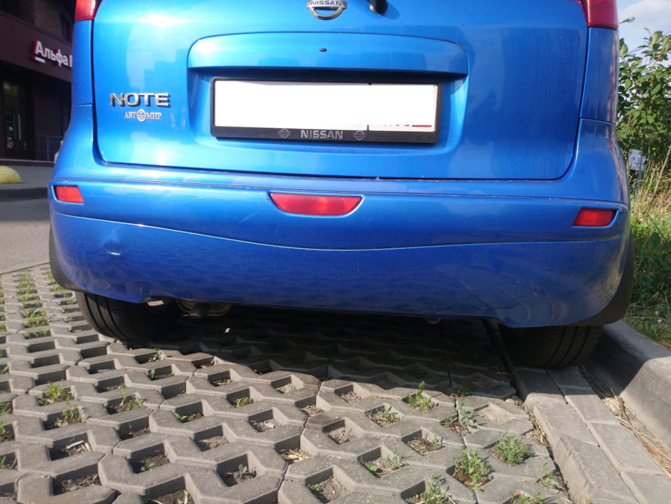 Ремонт и покраска заднего бампера — Nissan Note (1G), 1,6 л, 2008 года ...