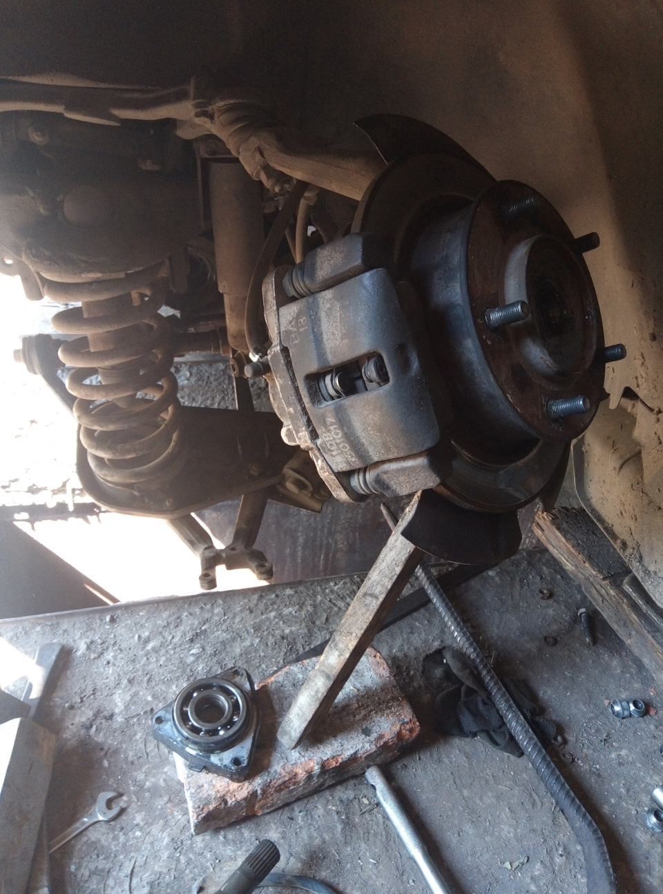 Выскочил привод… — Chevrolet Niva GLX, 1,7 л, 2011 года | поломка | DRIVE2