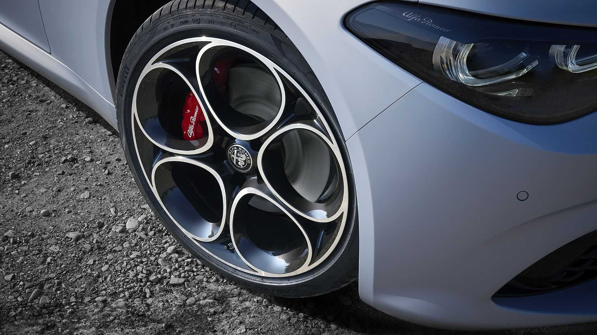 Обновить альф. Alfa Romeo Giulia диски. Alfa Romeo Stelvio разболтовка. Alfa Romeo Stelvio 200x200.