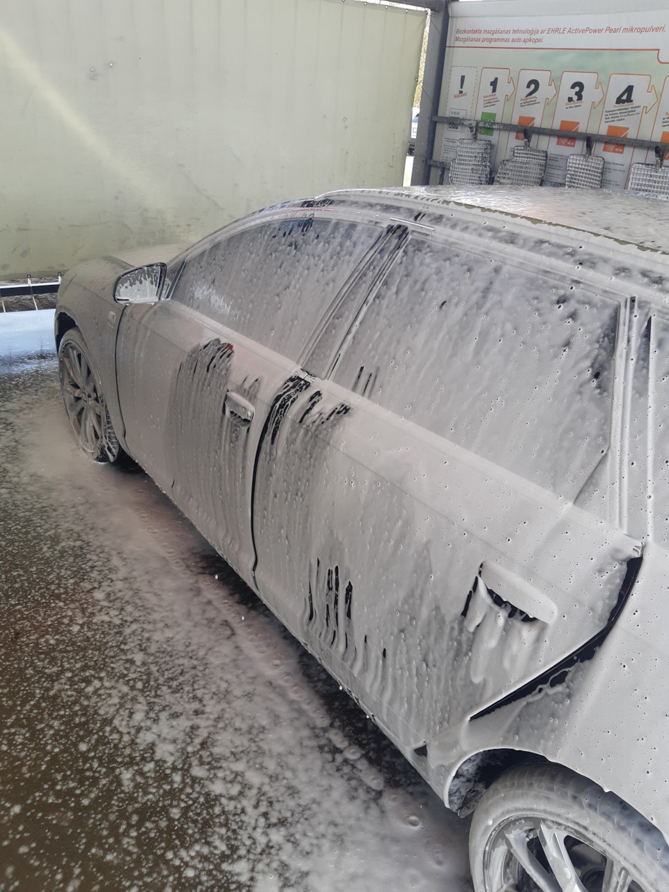 Photo from the logbook Audi A6 Avant (C6)