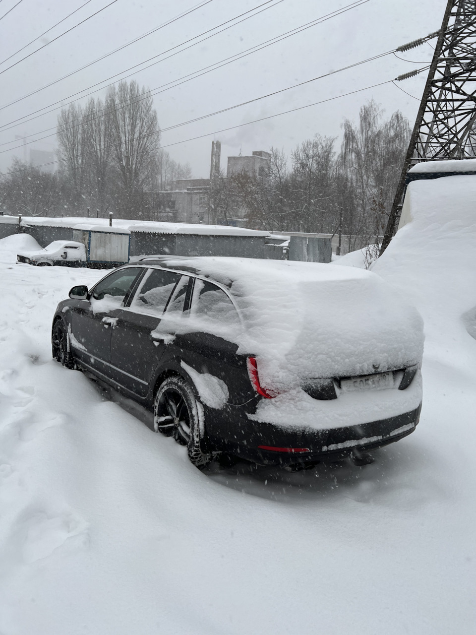 Задние тормоза и защита днища — Skoda Superb Combi (Mk2), 3,6 л, 2012 ...
