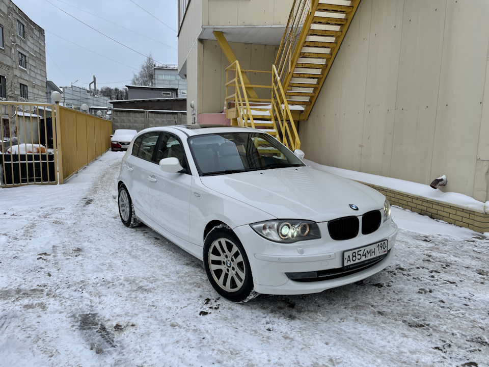 Замена масла, тросиков капота, каких то роликов и обслуживание задних ...