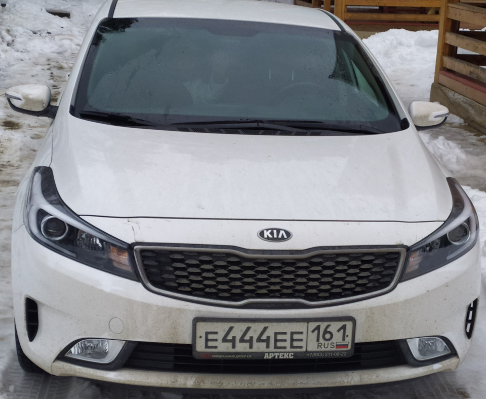 Моя машина 2,0 АТ в салоне: я, супруга, теща и ребенок. — KIA Cerato (3G)