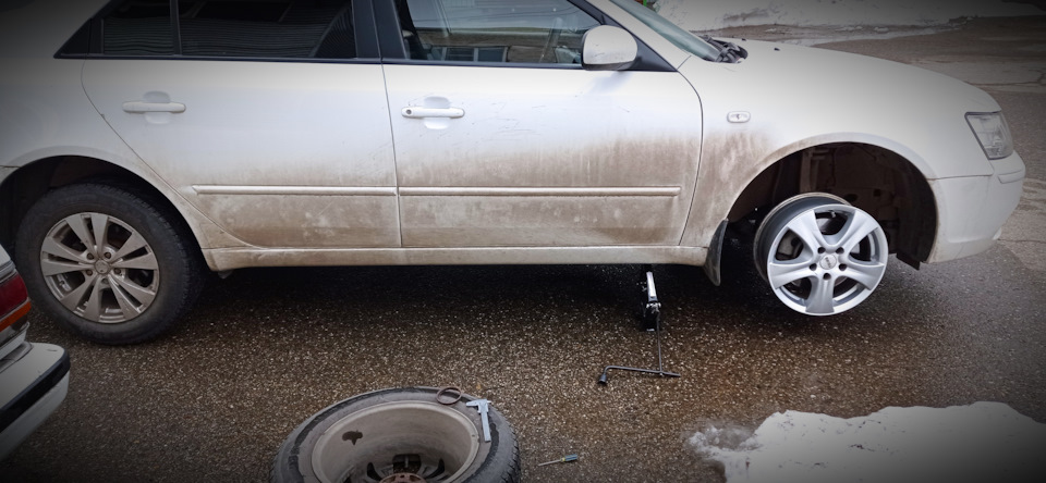 Тизззер или готовь сани зимой — Hyundai Sonata V (NF), 2 л, 2010 года ...