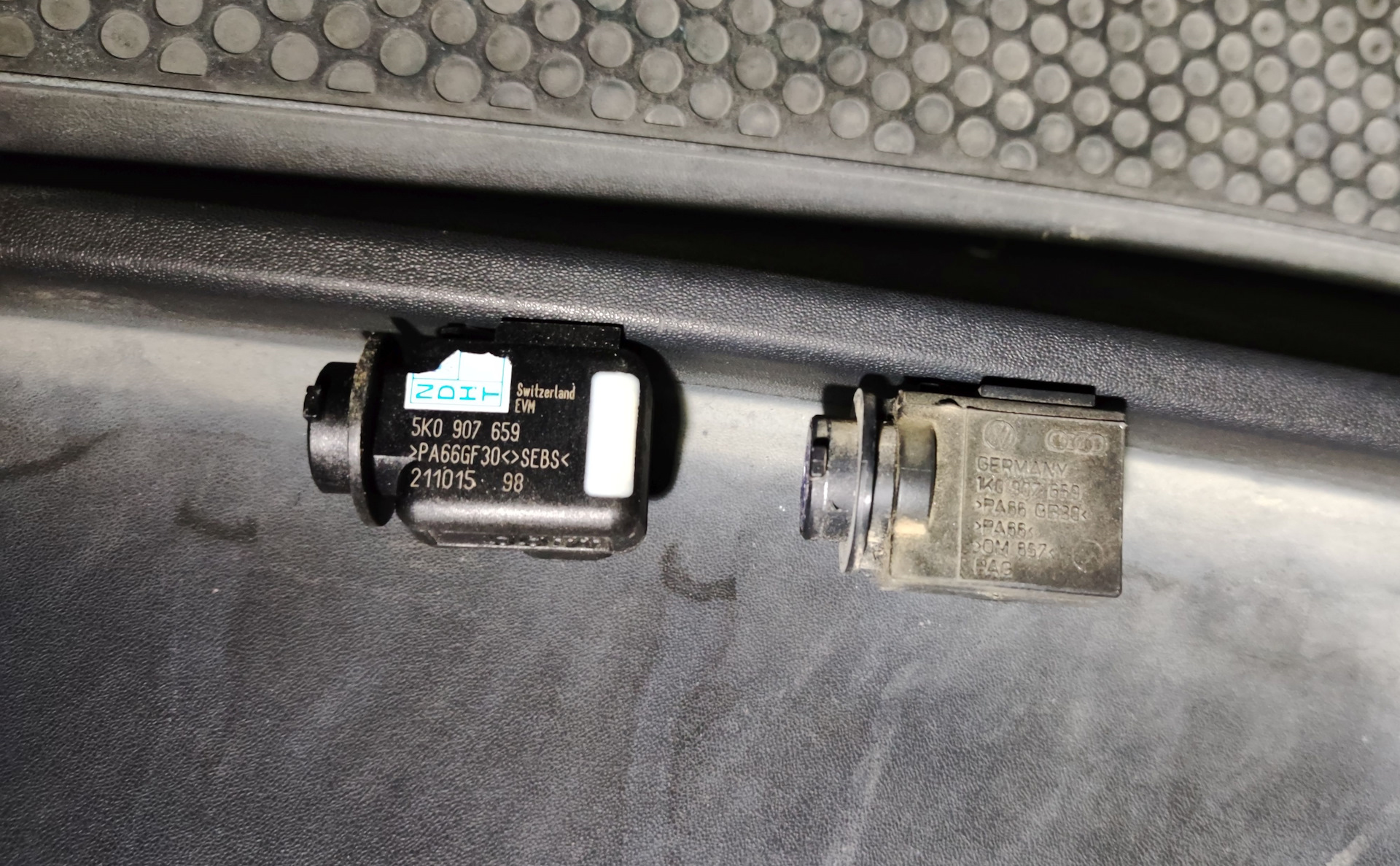 датчик охлаждения жидкости 21214. 226906393r. датчик не обновился. датчик не обновился. датчик ож нива шевроле.