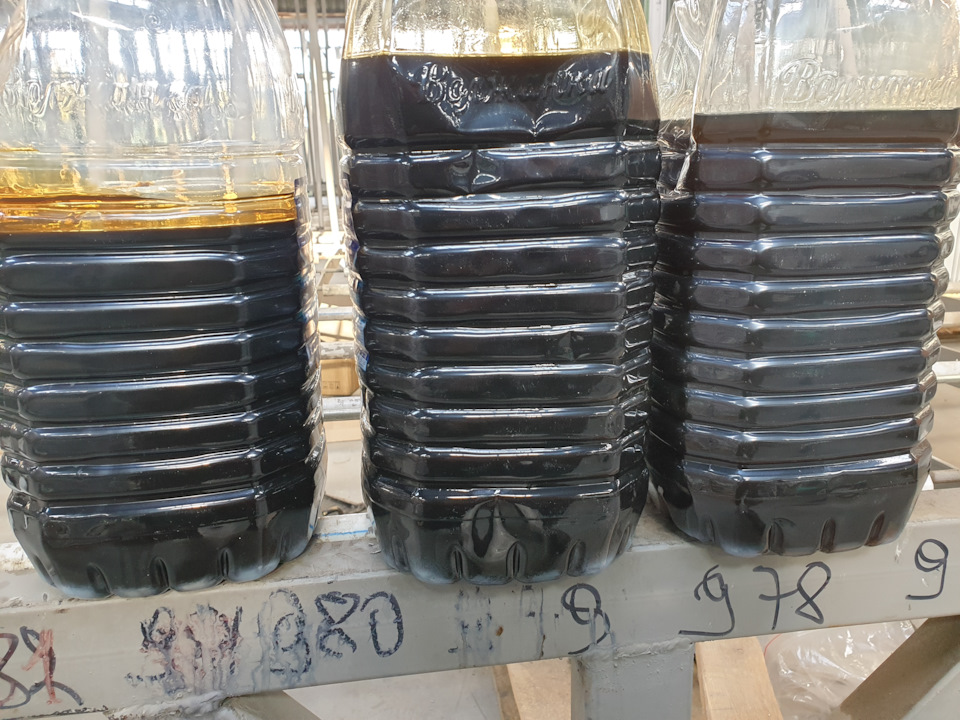 слева на право: 1-Ультра после 7000 км пробега, 2-HX8 с BG109 после 30 минут работы, 3 — Промывочный KIXX после 30 минут работы — Hyundai Sonata V (NF). Запчасти на фото: BG109