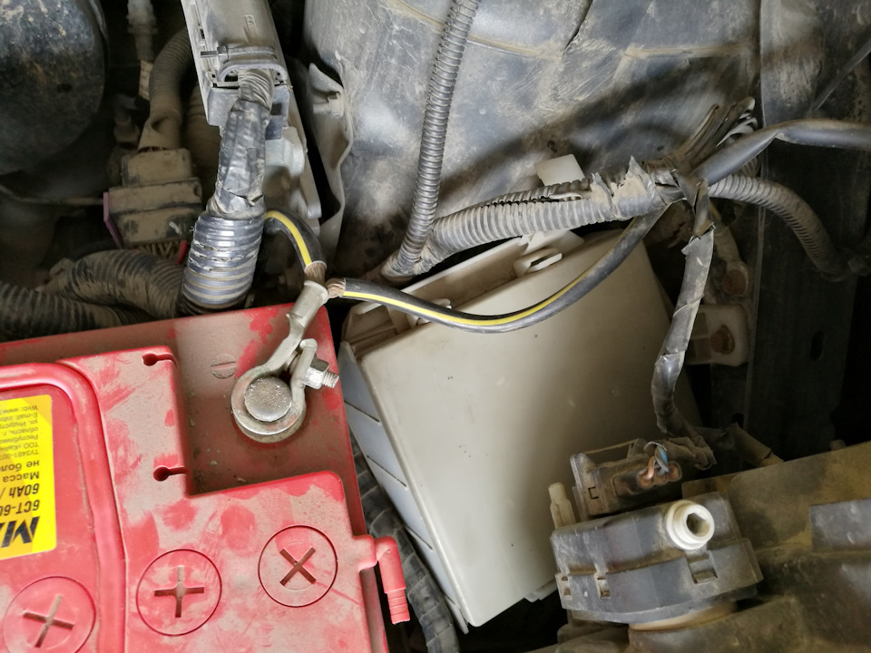 Фото в бортжурнале Nissan Note (1G)