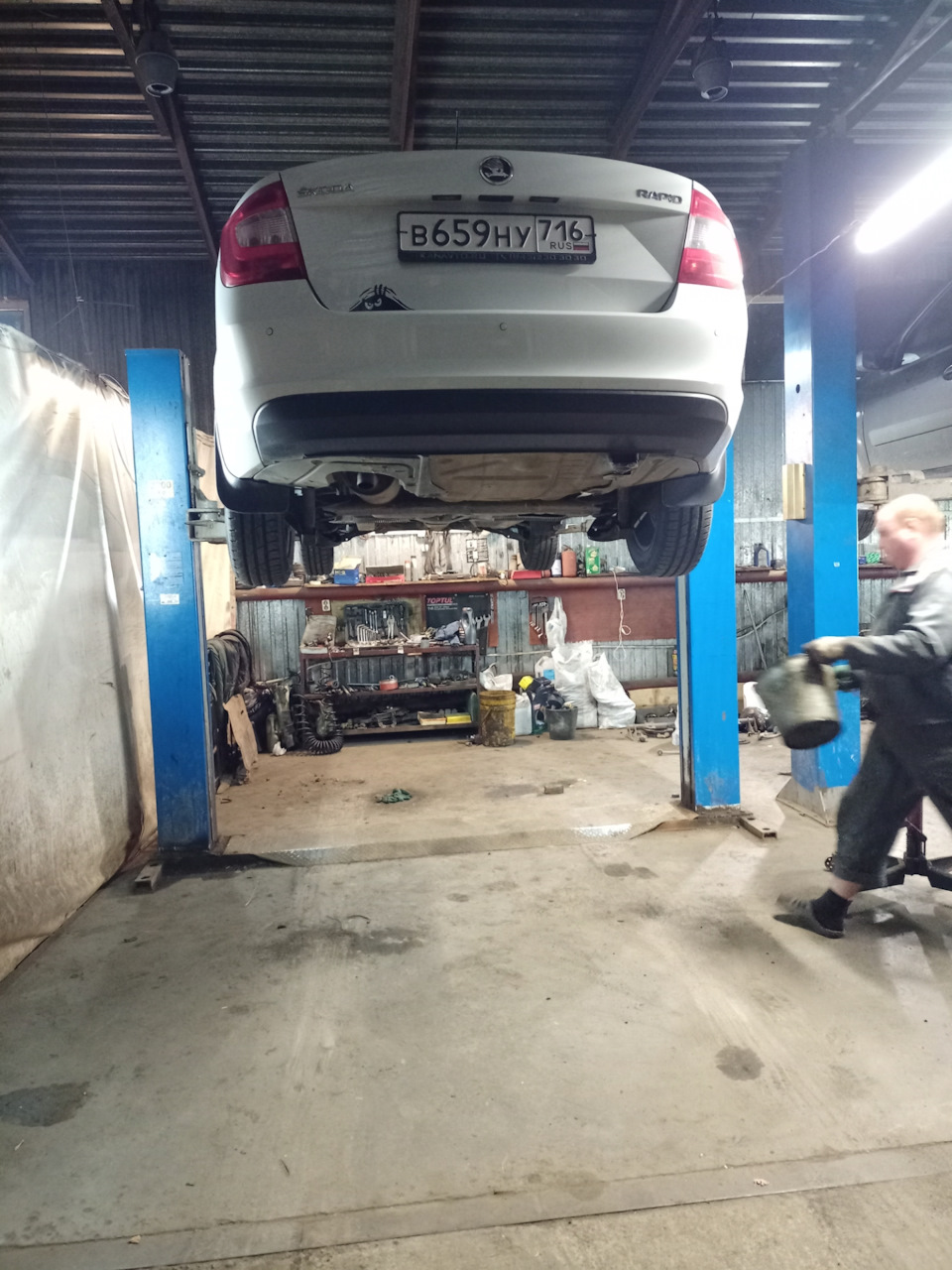 Замена масла и фильтров. Перешел на Лукойл с Ликви Молли — Skoda Rapid ...