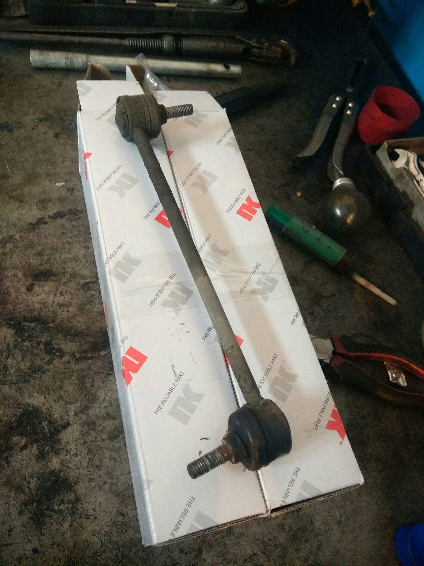 Замена салонного фильтра — Suzuki Grand Vitara (1G), 2 л, 2001 года ...