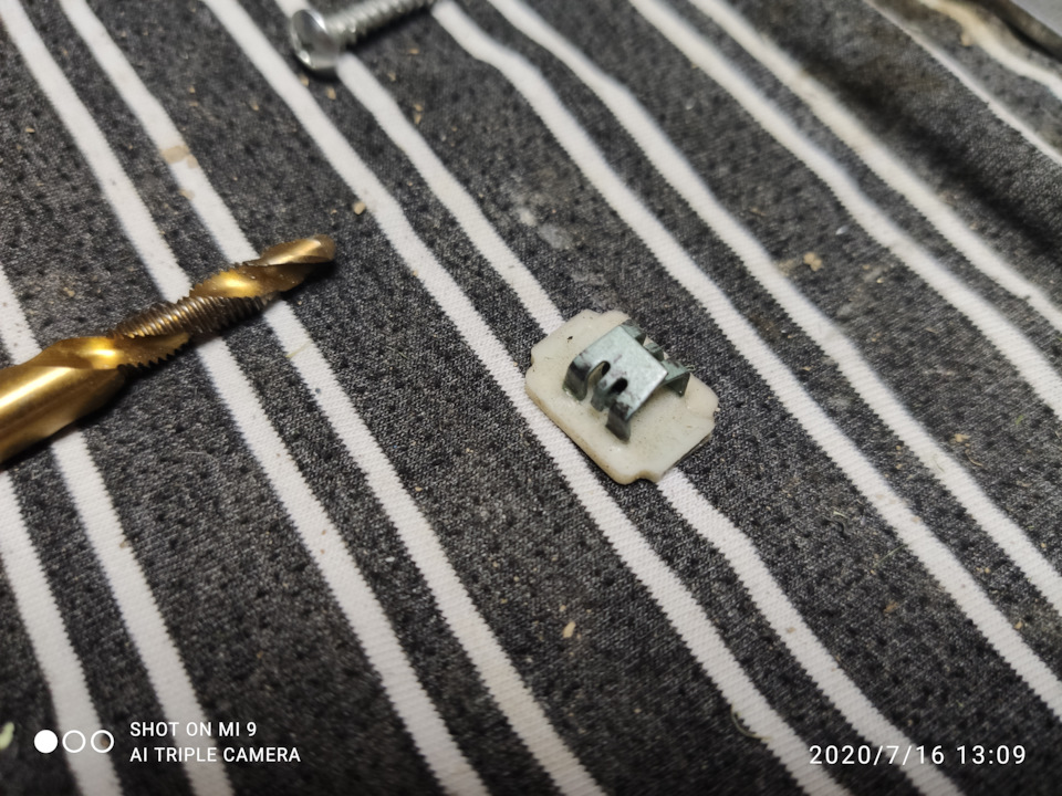 Присадка в топливо VAG G001770A2 — Volkswagen Jetta VI, 1,4 л, 2012 ...