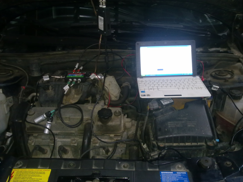 Замена свечей зажигания и воздушного фильтра — Lada Гранта, 1,6 л, 2013 ...