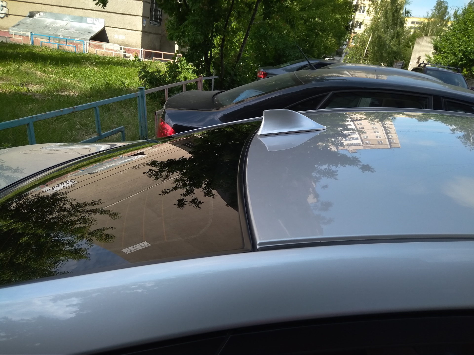 Веста нг как снять плавник Плавник на крышу - Hyundai Solaris, 1,6 л, 2011 года аксессуары DRIVE2