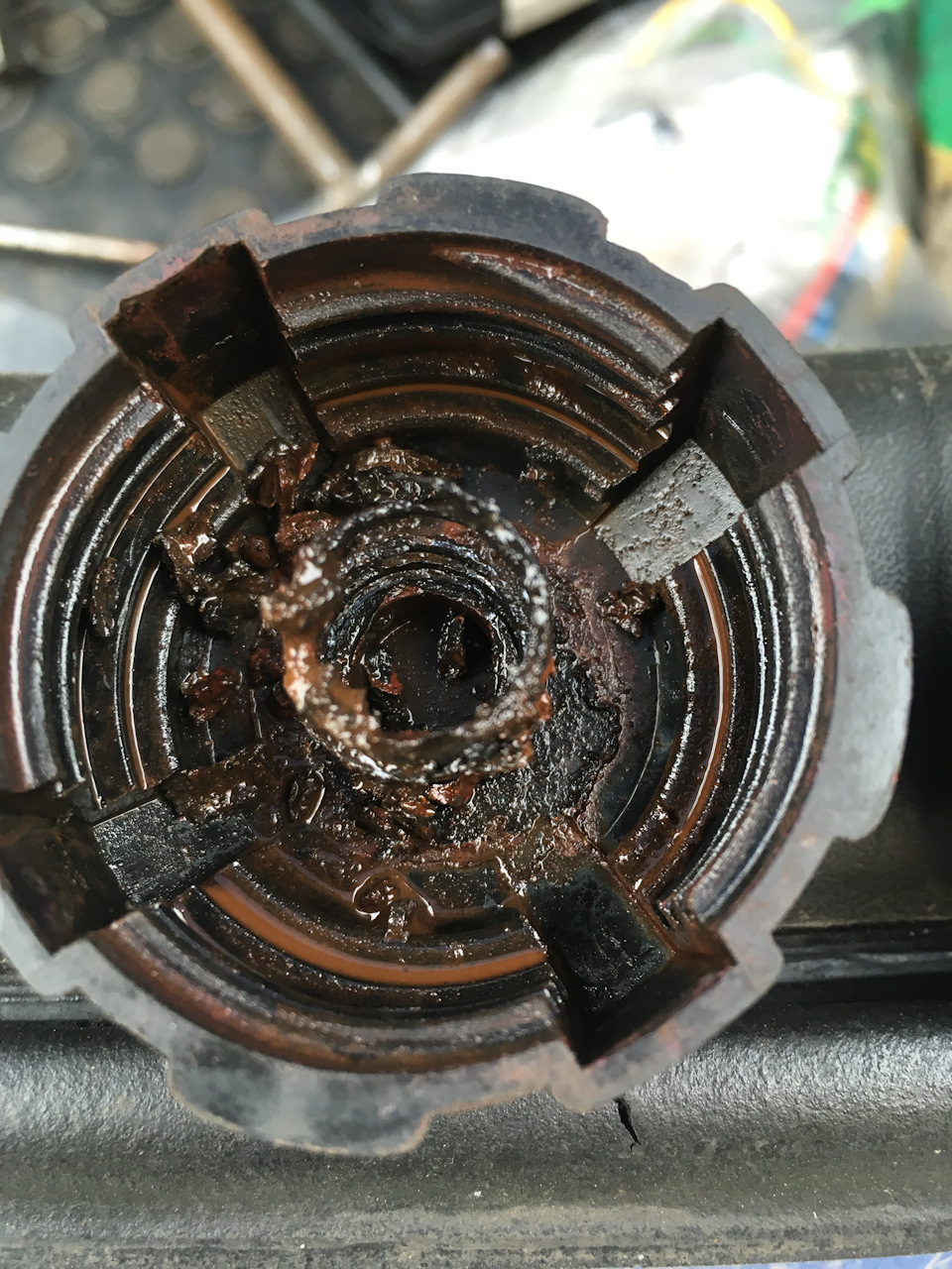 Давит антифриз из расширительного бачка(решение), диоды в плафон ...