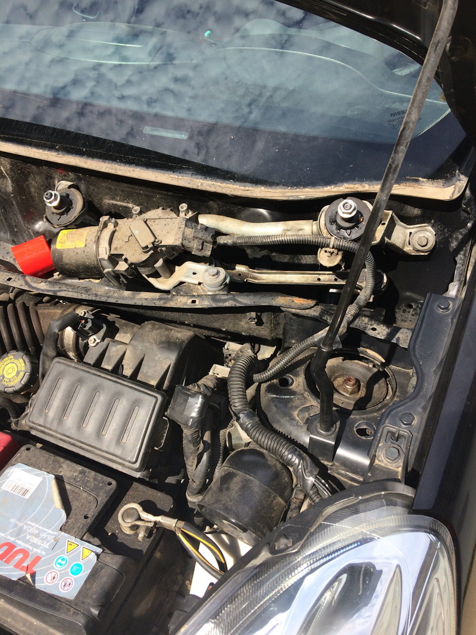 Замена передней подвески, трапеция дворников — Nissan Note (1G), 1,6 л ...
