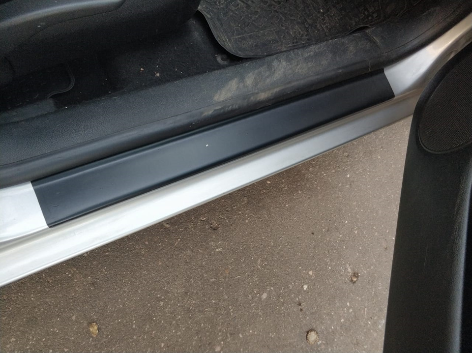 Наклейки на пороги — Volkswagen Golf Mk4, 1,6 л, 2001 года | аксессуары ...